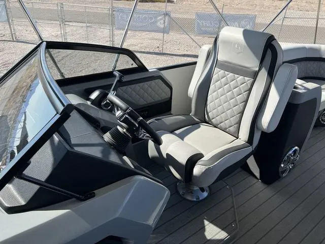 Slide: The Image of Godfrey AquaPatio 255 SBW 2023 - 6