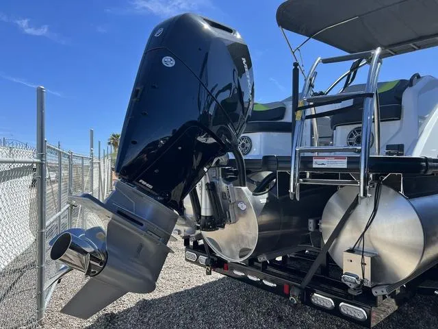 Slide: The Image of Godfrey XP 2700 W 2024 - 10