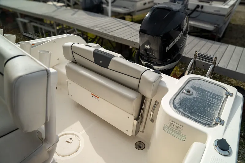 Slide: The Image of Wellcraft 222 Scarab Offshore 2017 - 27