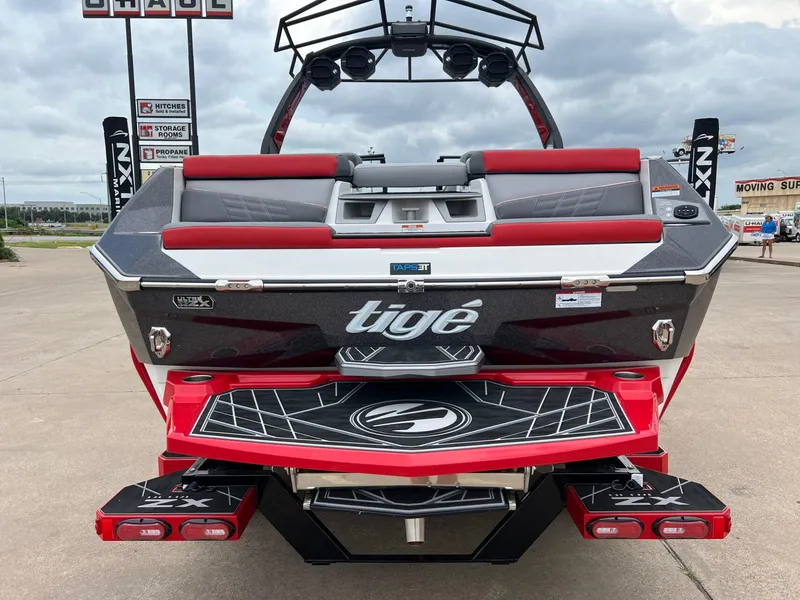 Slide: The Image of Tigé 23ZX Ultre' 2024 - 3