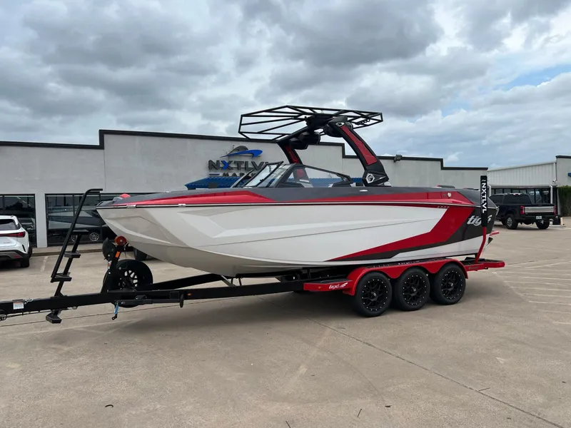 Slide: The Image of Tigé 23ZX Ultre' 2024 - 6