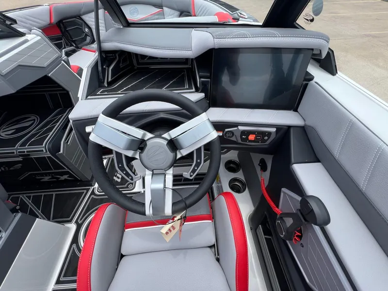 Slide: The Image of Tigé 23ZX Ultre' 2024 - 9