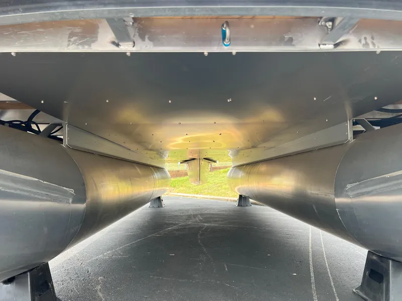 Slide: The Image of Underside view of 2023 Godfrey SWEETWATER 2286 SFL pontoon boat. - 5