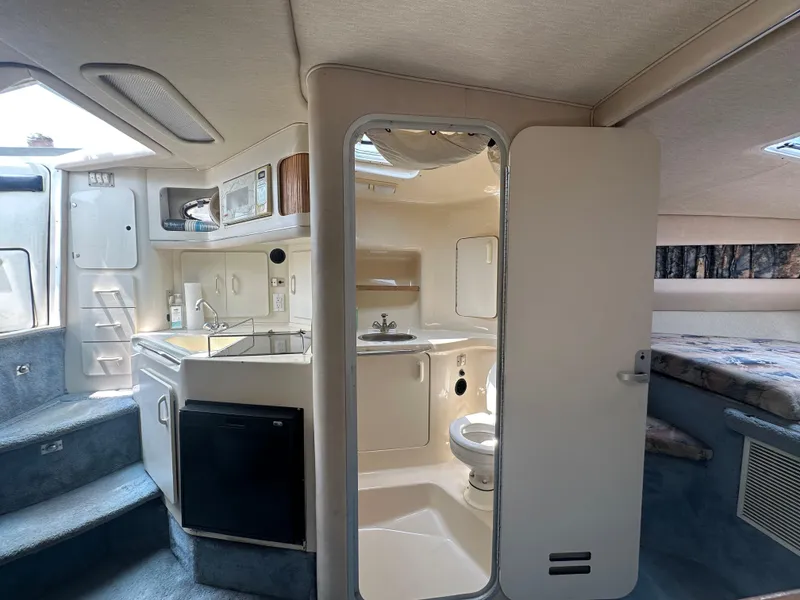 Slide: The Image of Sea Ray 300 Sundancer 1996 - 19