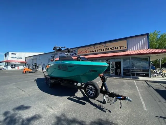 Slide: The Image of 2022 Axis Wake Research T250 boat at Idaho Water Sports dealership. - 9