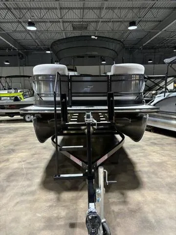 Slide: The Image of Starcraft SLS 3 Pontoon 2025 - 3