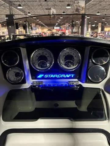 Slide: The Image of Starcraft SLS 3 Pontoon 2025 - 7