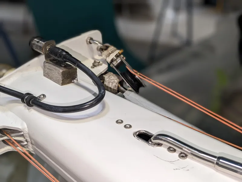 Slide: The Image of Tartan 3500 Highlander - 11