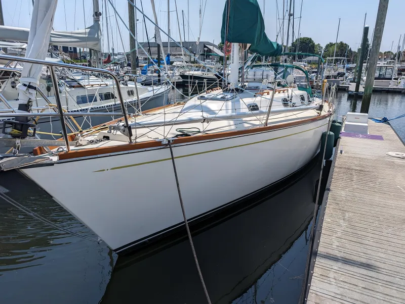 Slide: The Image of Tartan 3500 Highlander - 26