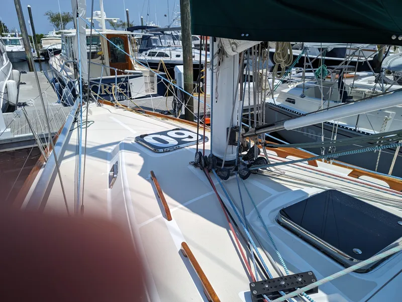 Slide: The Image of Tartan 3500 Highlander - 35