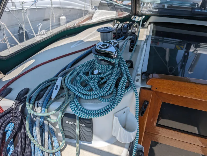 Slide: The Image of Tartan 3500 Highlander - 38