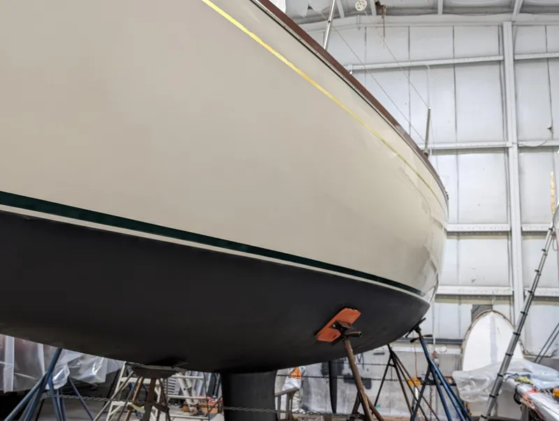 Slide: The Image of Tartan 3500 Highlander - 4