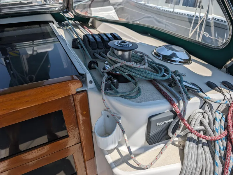 Slide: The Image of Tartan 3500 Highlander - 40