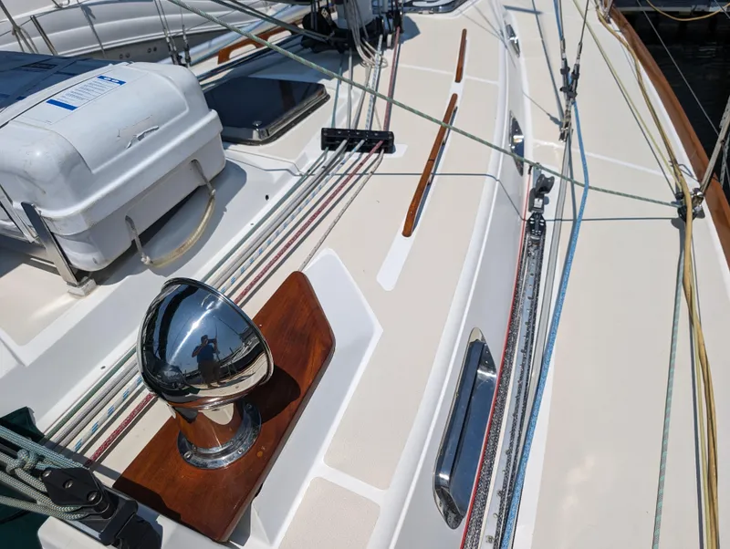 Slide: The Image of Tartan 3500 Highlander - 42