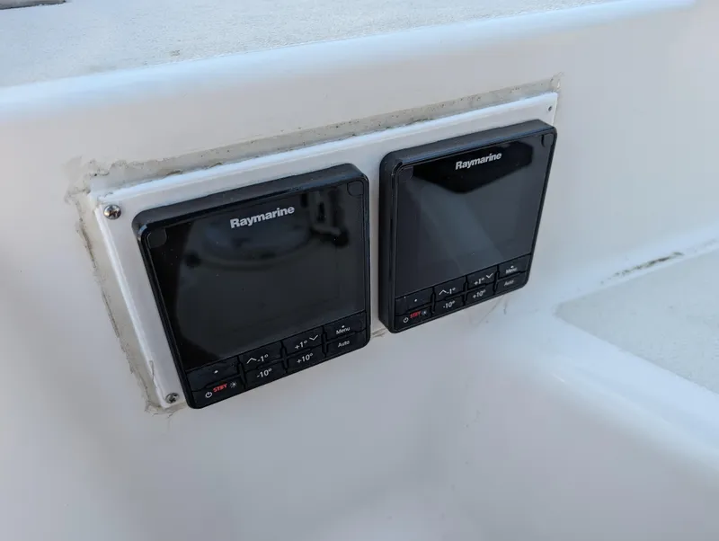 Slide: The Image of Tartan 3500 Highlander - 47