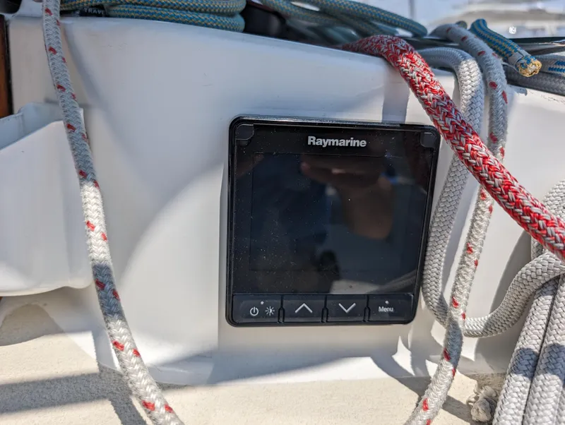 Slide: The Image of Tartan 3500 Highlander - 49