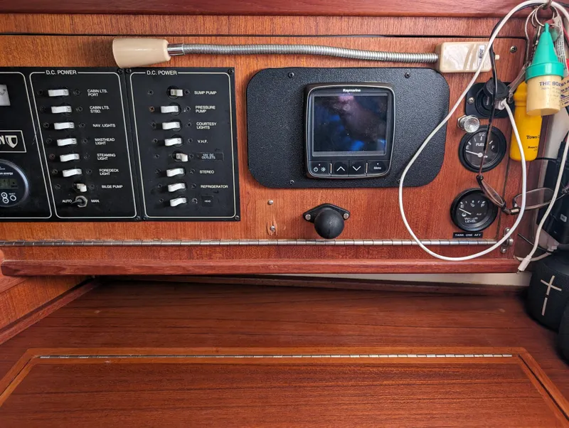 Slide: The Image of Tartan 3500 Highlander - 57