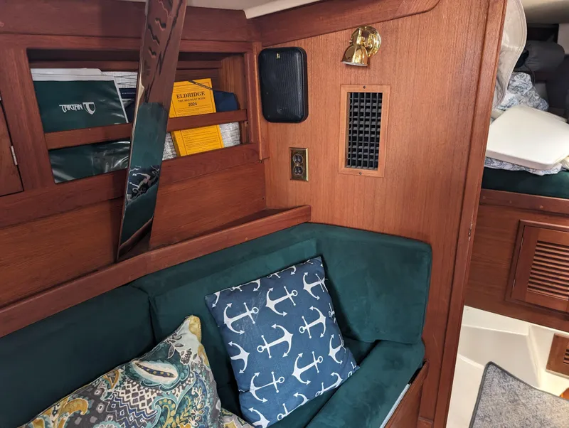 Slide: The Image of Tartan 3500 Highlander - 66