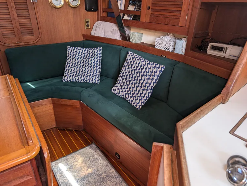 Slide: The Image of Tartan 3500 Highlander - 71