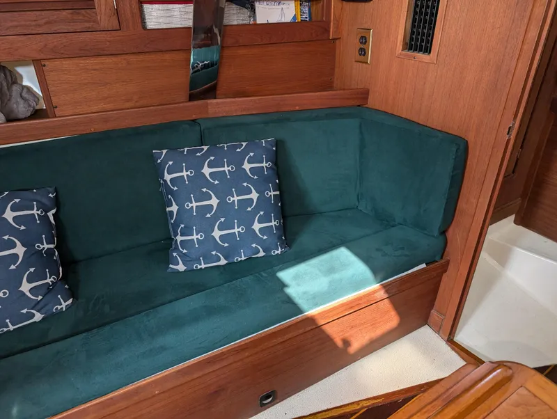 Slide: The Image of Tartan 3500 Highlander - 75