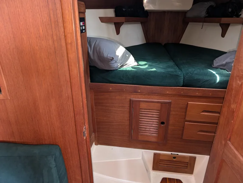 Slide: The Image of Tartan 3500 Highlander - 76