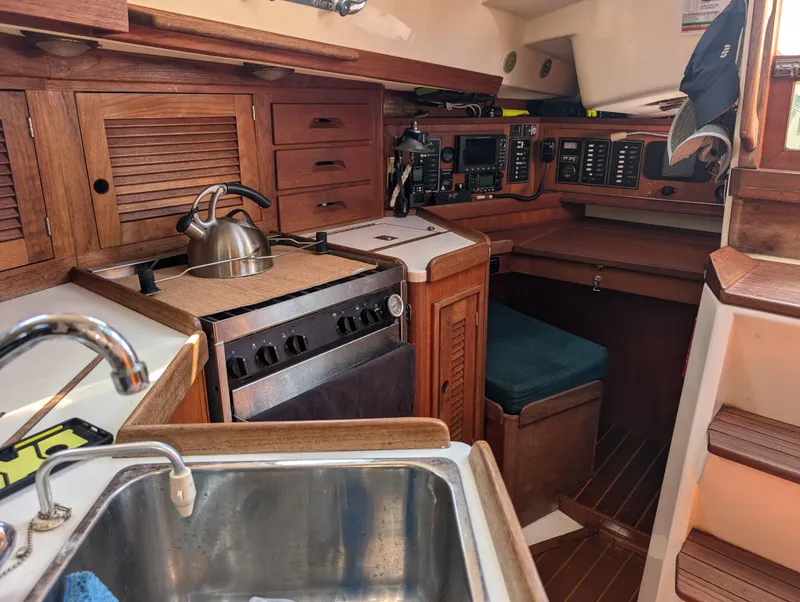 Slide: The Image of Tartan 3500 Highlander - 79