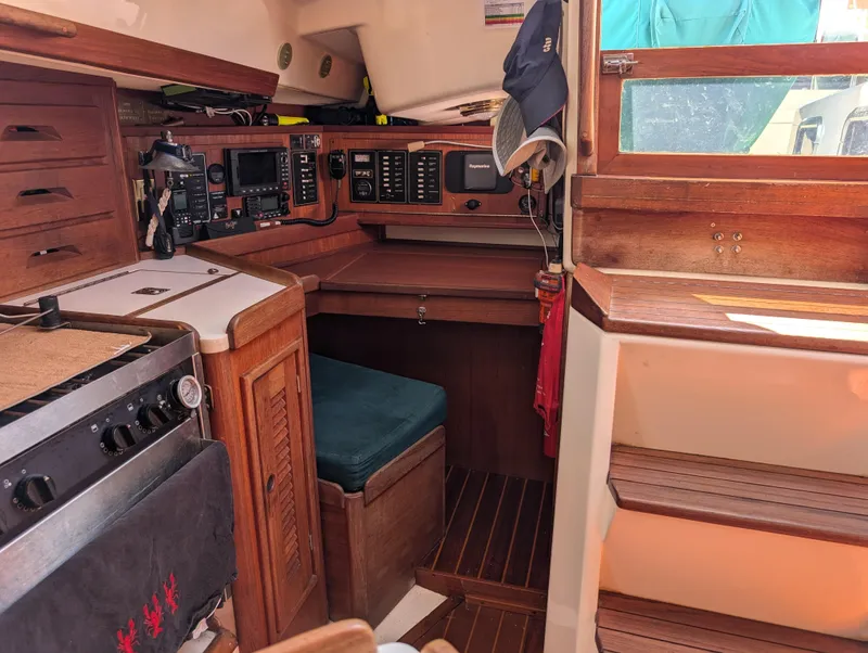 Slide: The Image of Tartan 3500 Highlander - 80