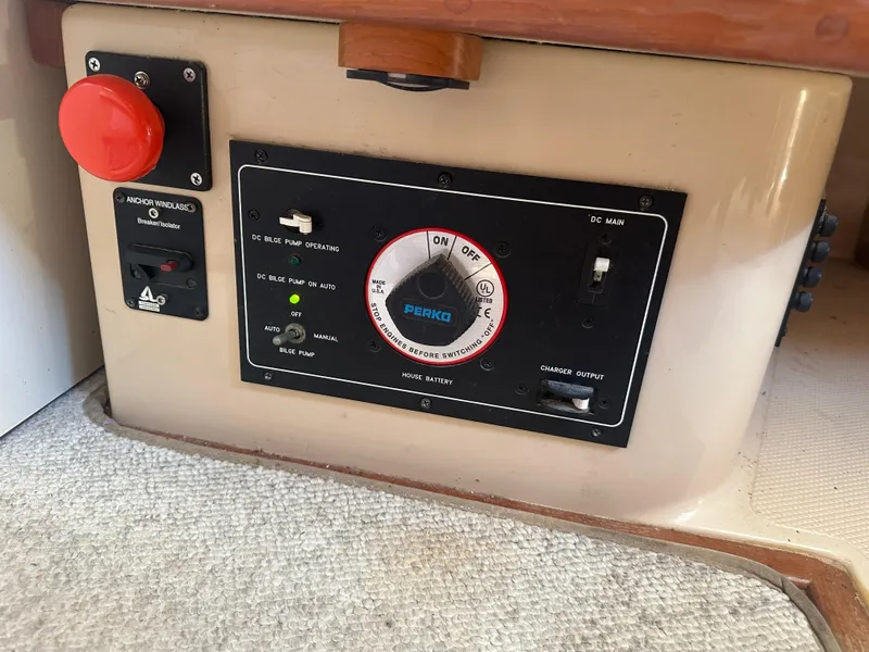 Slide: The Image of Electrical control panel on a 2002 Island Packet 420 sailboat. - 46