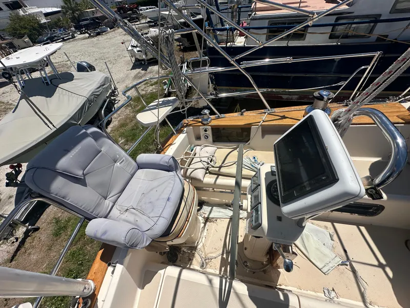 Slide: The Image of Island Packet 420 2002 - 59