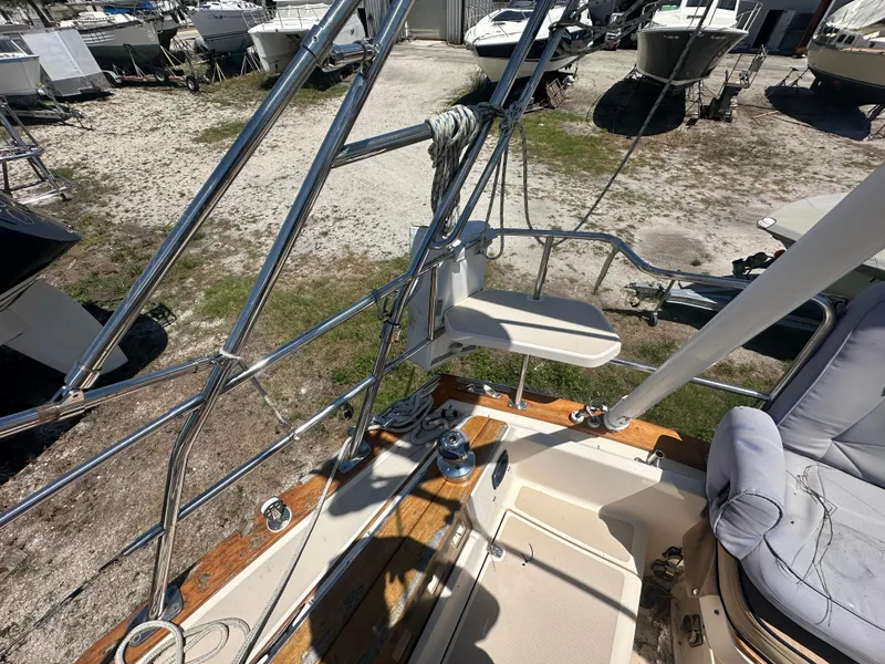 Slide: The Image of Island Packet 420 2002 - 61