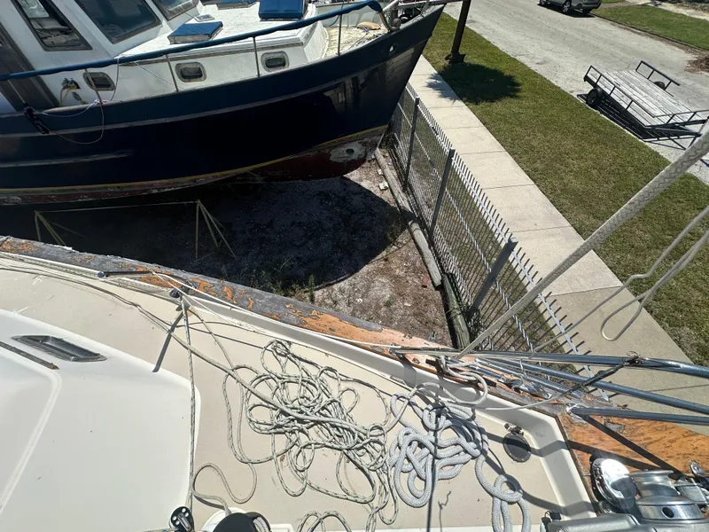 Slide: The Image of Island Packet 420 2002 - 65