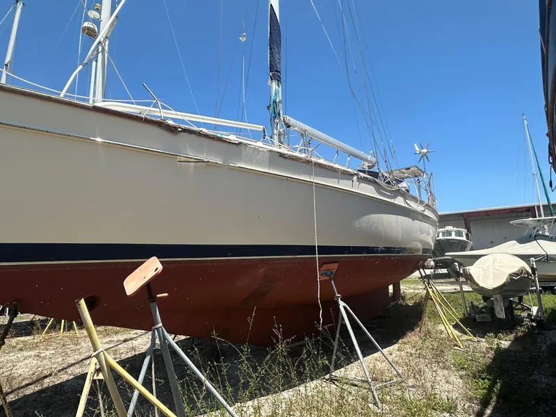 Slide: The Image of Island Packet 420 2002 - 84