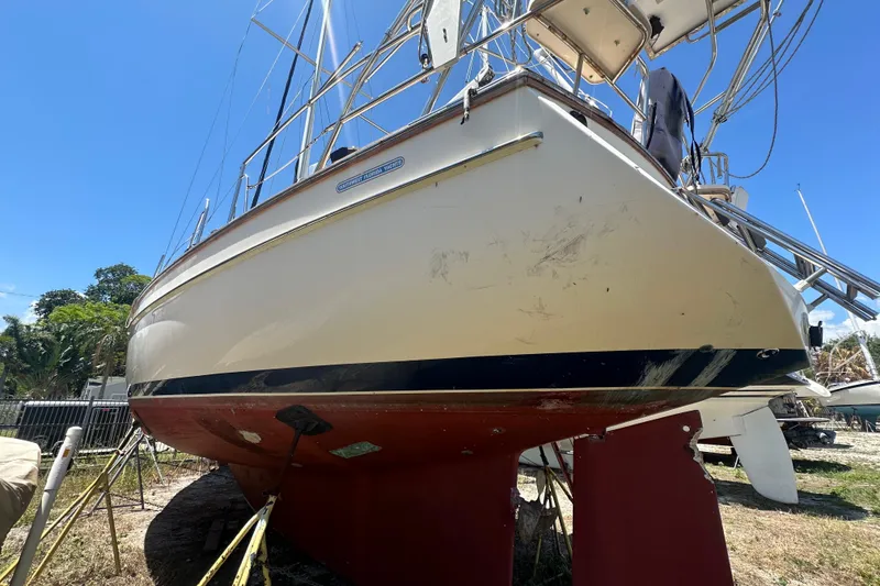 Slide: The Image of Island Packet 420 2002 - 88