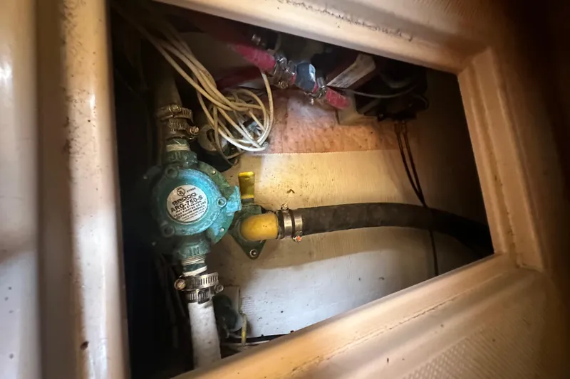 Slide: The Image of Island Packet 420 2002 - 91