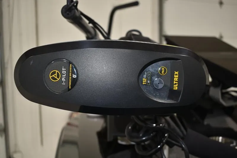 Slide: The Image of Close-up of iKon LX21 2023 model control panel with iPilot and Ultrex features. - 8