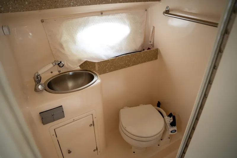 Slide: The Image of Rinker Fiesta Vee 270 2005 - 18