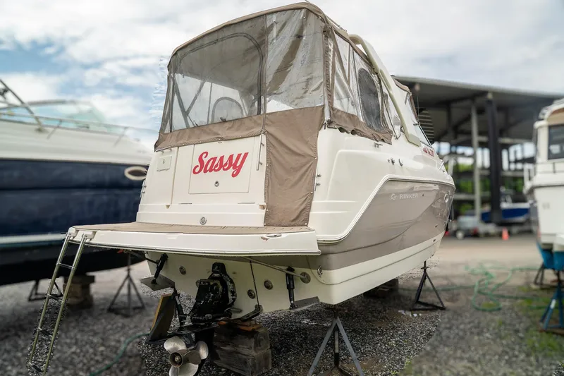 Slide: The Image of Rinker Fiesta Vee 270 2005 - 6