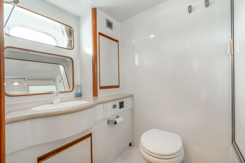 Slide: The Image of Vitech 68' Vitech Pilothouse 1999 - 56