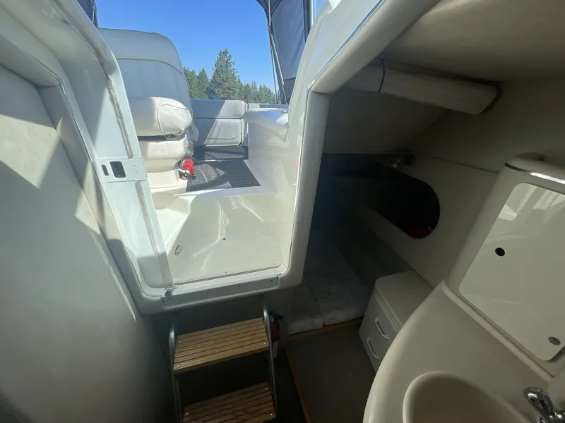 Slide: The Image of Sea Ray 270 Sundancer 1996 - 16