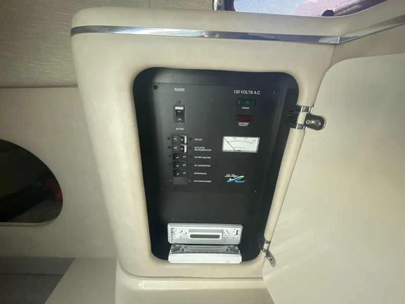 Slide: The Image of Sea Ray 270 Sundancer 1996 - 17