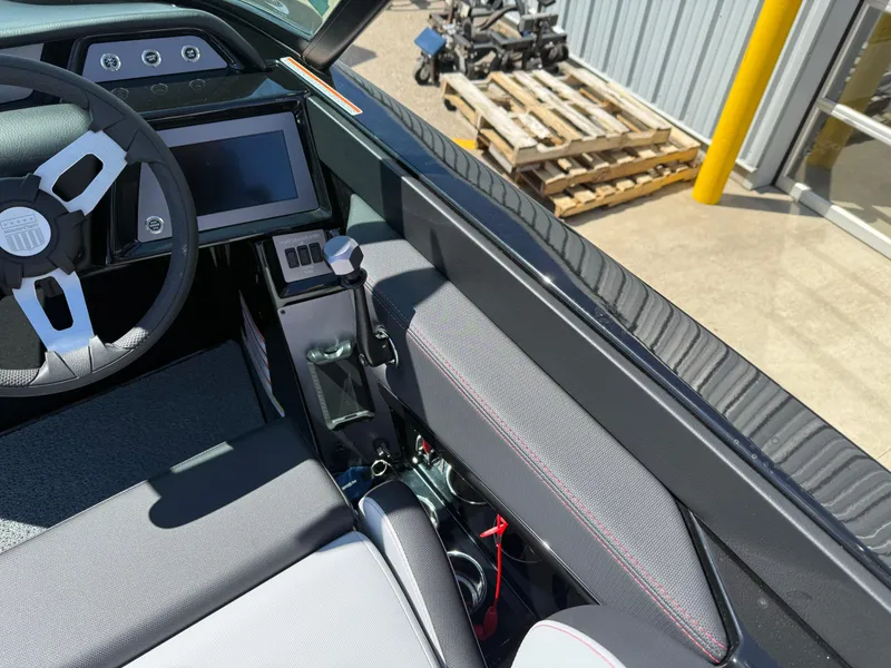 Slide: The Image of MasterCraft NXT21 2024 - 11