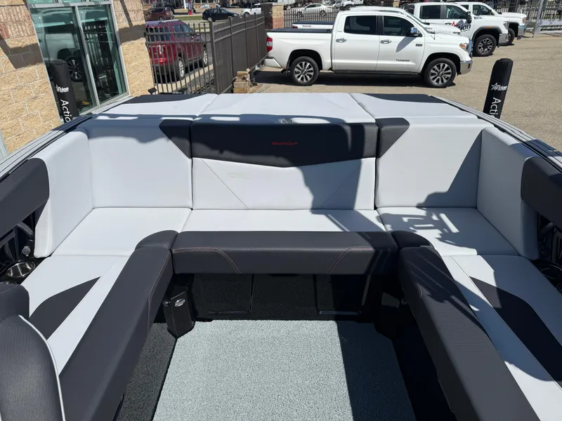 Slide: The Image of MasterCraft NXT21 2024 - 14