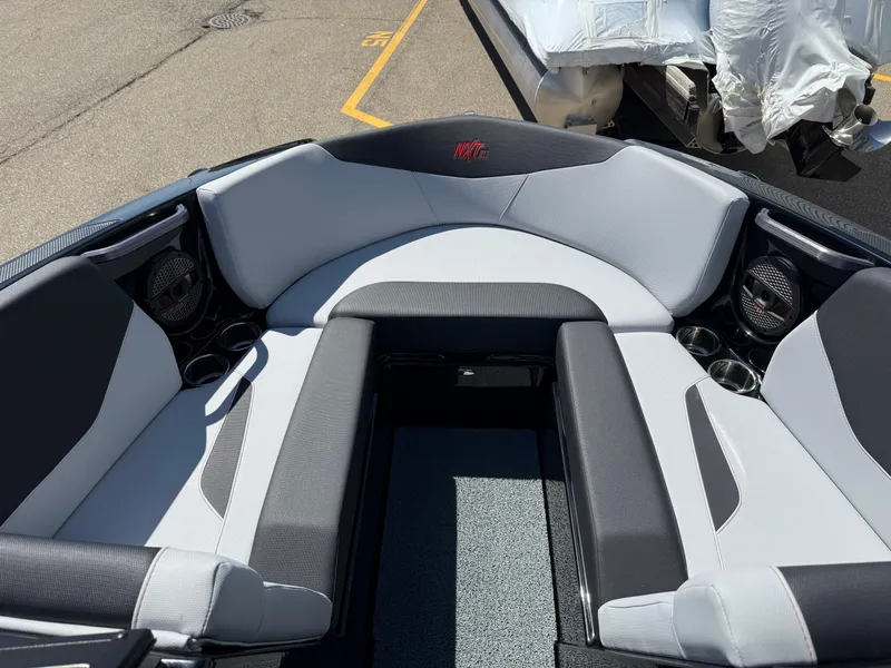 Slide: The Image of MasterCraft NXT21 2024 - 16