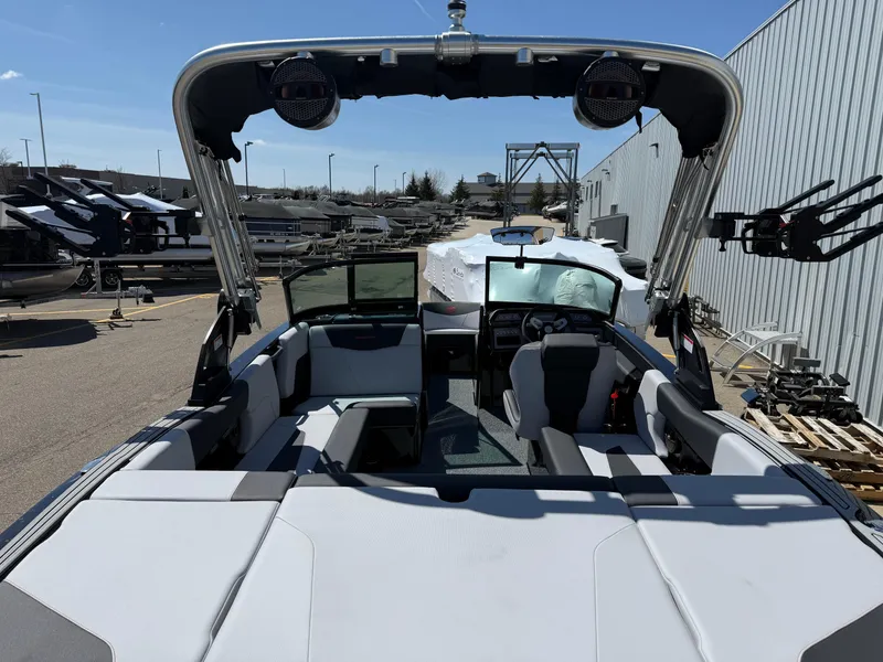 Slide: The Image of MasterCraft NXT21 2024 - 7