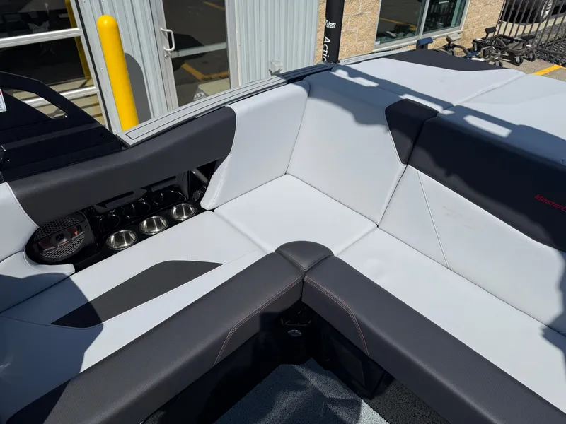 Slide: The Image of MasterCraft NXT21 2024 - 8