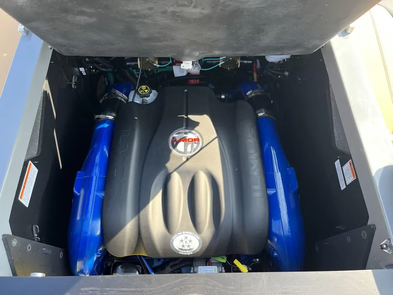 Slide: The Image of MasterCraft XStar S 2024 - 9