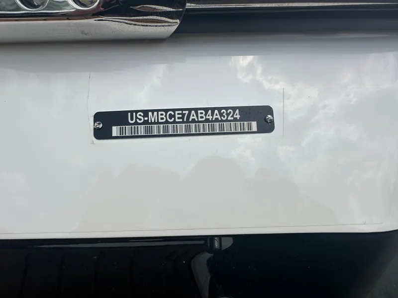 Slide: The Image of MasterCraft XT22 T 2024 - 13