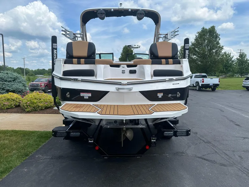 Slide: The Image of MasterCraft XT22 T 2024 - 6