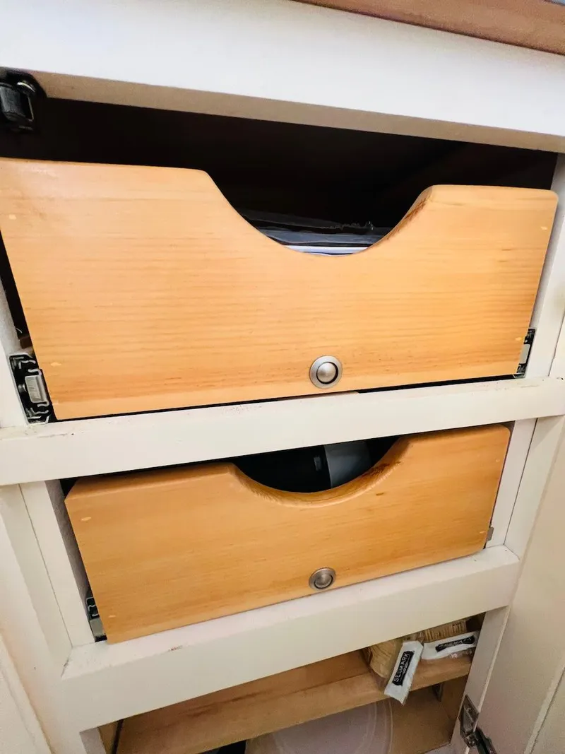 Slide: The Image of Wooden drawers in a Farrier F-41 cabinet, 2007 model. - 27