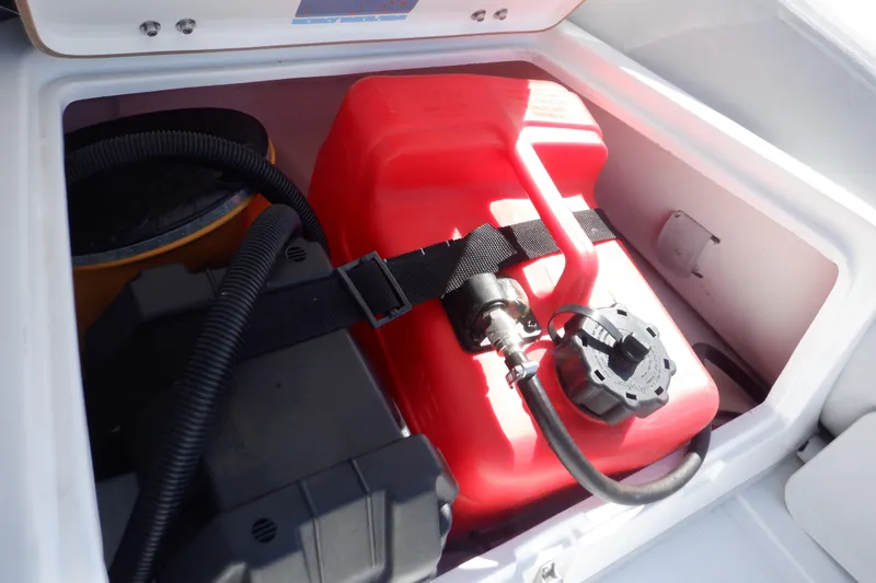 Slide: The Image of Walker Bay 325 STX Odyssey 2015 - 59